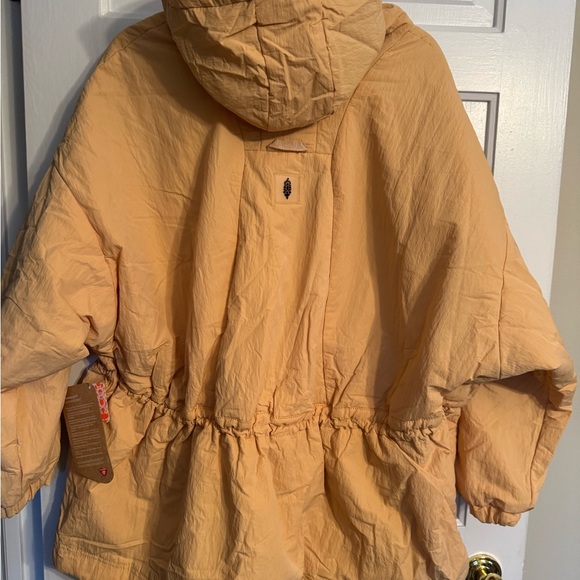 MSRP $248 NWT FP Movement Billie Boxy Lightweight Insulated Jacket XS/S - Picture 4 of 8